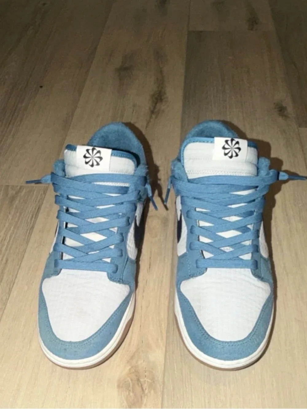 Nike dunk toasty rift Light Blue, White & Navy Low-Top Sneakers